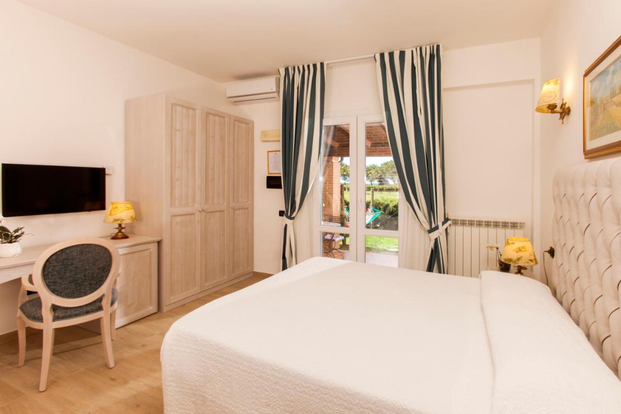 Fattoria Maremmana Aparthotel Marina di Grosseto Exteriör bild