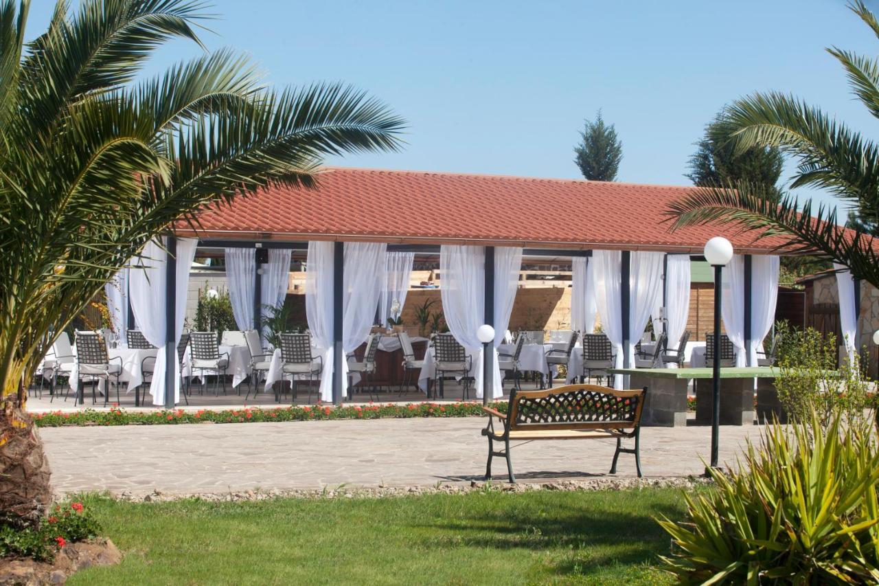 Fattoria Maremmana Aparthotel Marina di Grosseto Exteriör bild