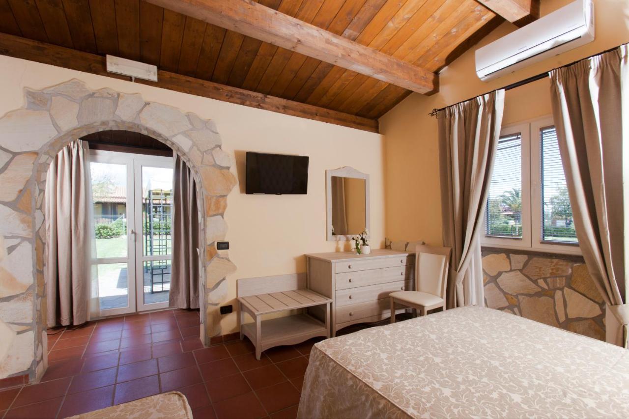 Fattoria Maremmana Aparthotel Marina di Grosseto Exteriör bild