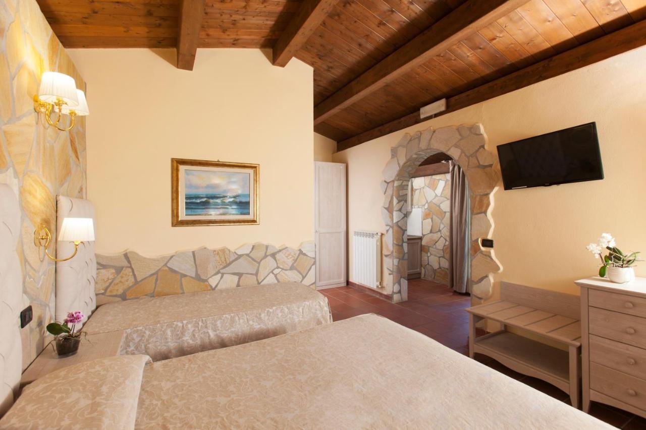 Fattoria Maremmana Aparthotel Marina di Grosseto Exteriör bild