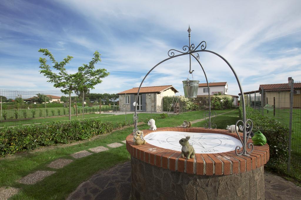 Fattoria Maremmana Aparthotel Marina di Grosseto Exteriör bild