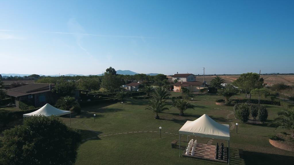 Fattoria Maremmana Aparthotel Marina di Grosseto Exteriör bild