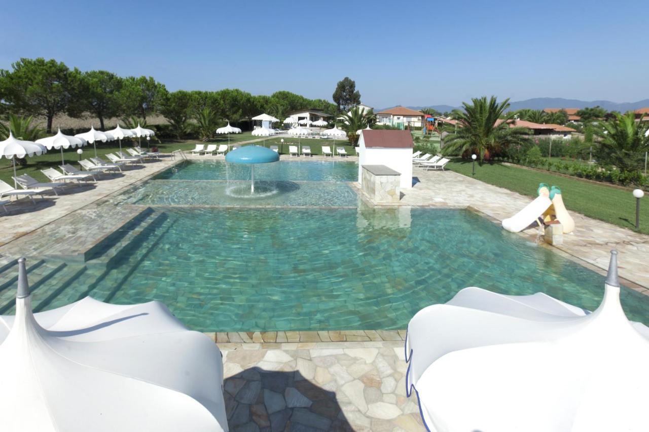 Fattoria Maremmana Aparthotel Marina di Grosseto Exteriör bild