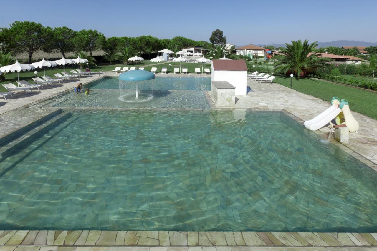 Fattoria Maremmana Aparthotel Marina di Grosseto Exteriör bild
